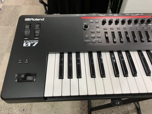 Roland Fantom-07 — Workstation 76 Phím Đã Qua Sử Dụng - Image 5